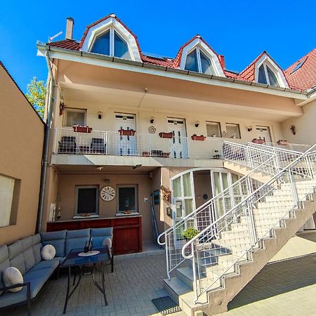 Weinberger Vendégház Zamárdi Exterior foto