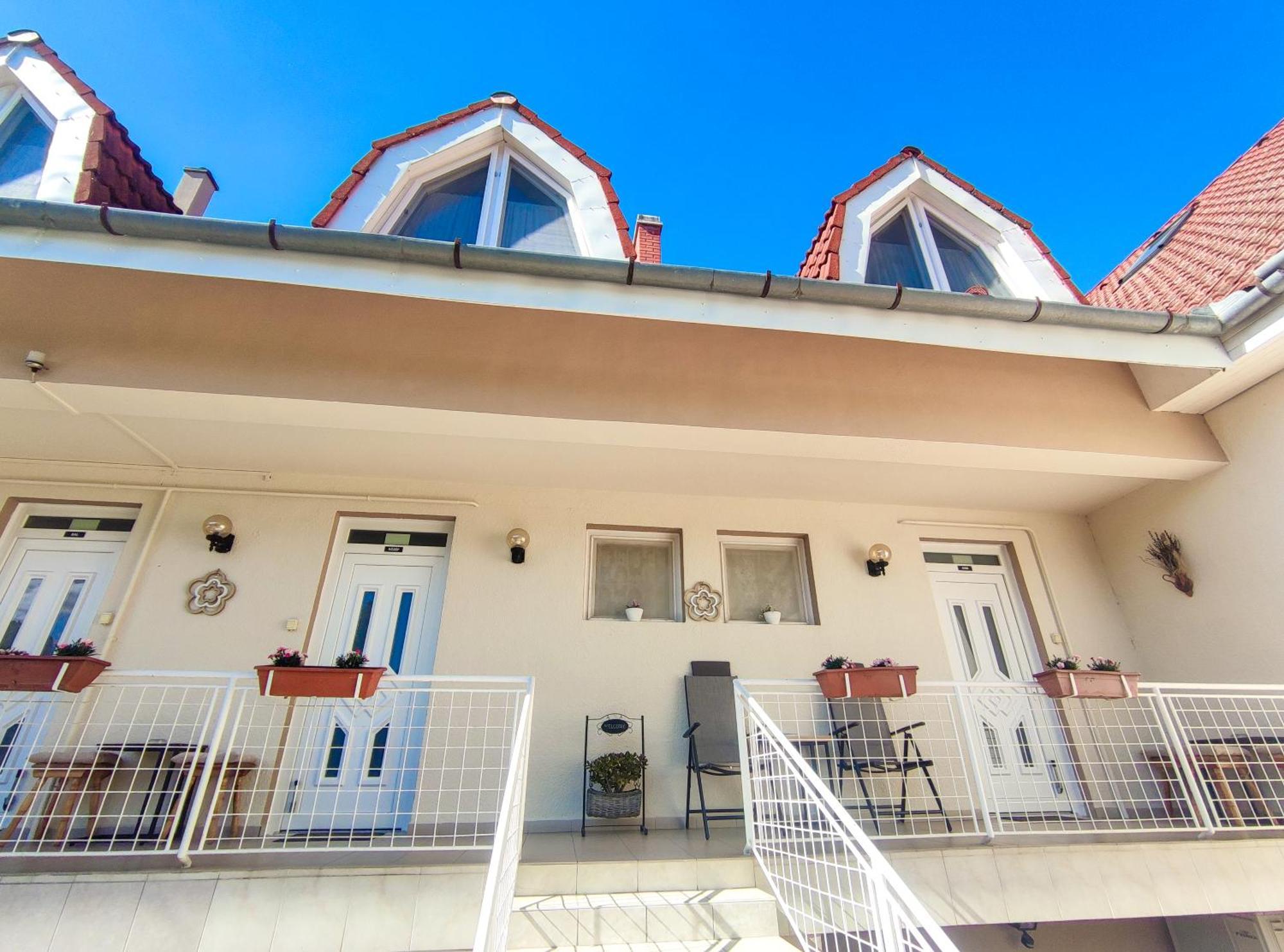 Weinberger Vendégház Zamárdi Exterior foto
